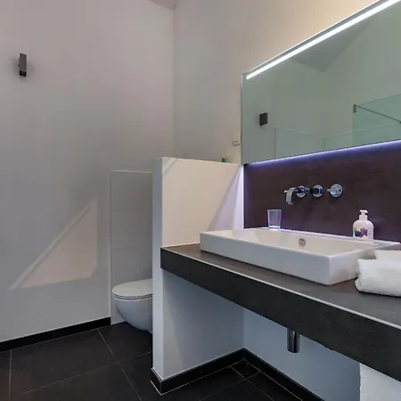Selca Sleeps 8 With Pool And Wifi Villa *