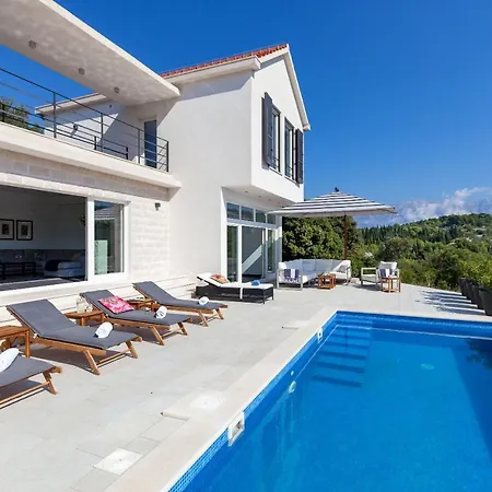 Villa Selca Sleeps 8 With Pool And Wifi *